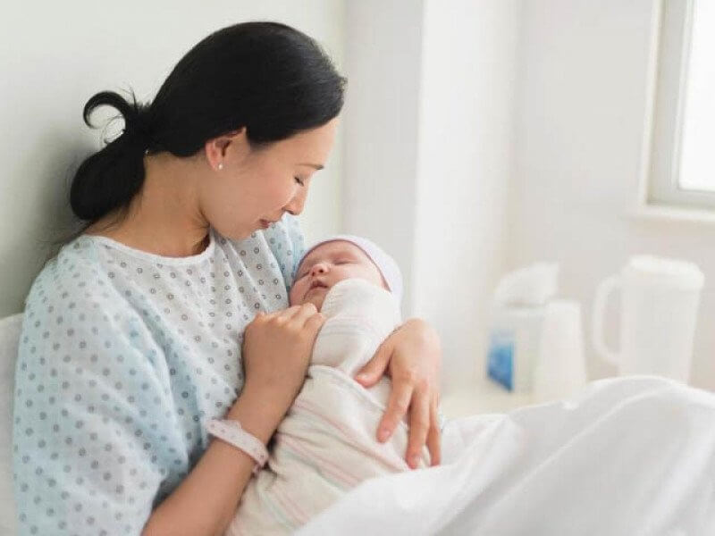 mo thay vo de 1 Chiêm bao mơ thấy vợ đẻ là điềm báo gì theo tâm linh?